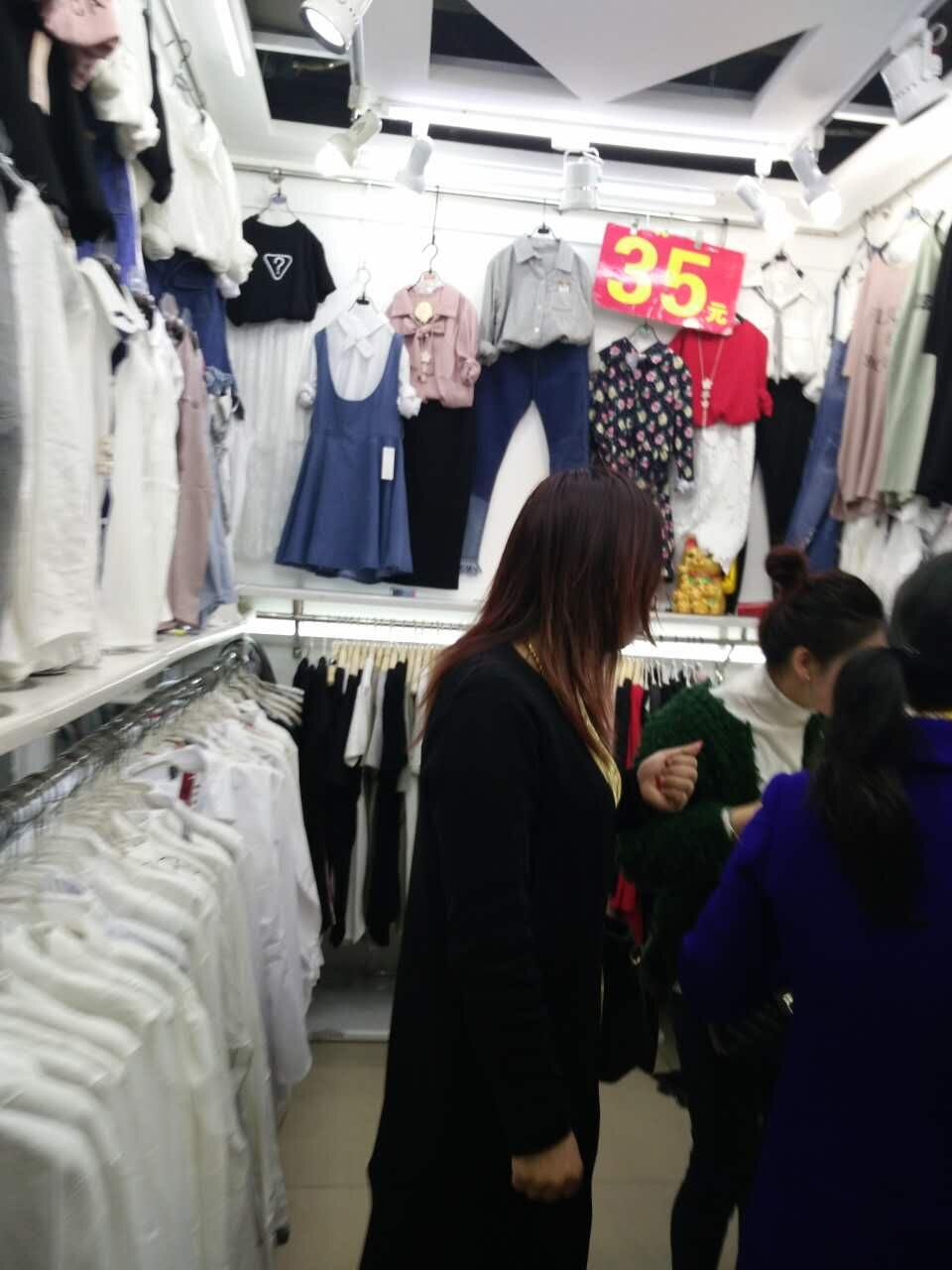 苏州观前街女装店铺图片